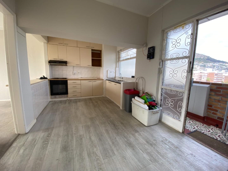 1 Bedroom Property for Sale in Sea Point Western Cape